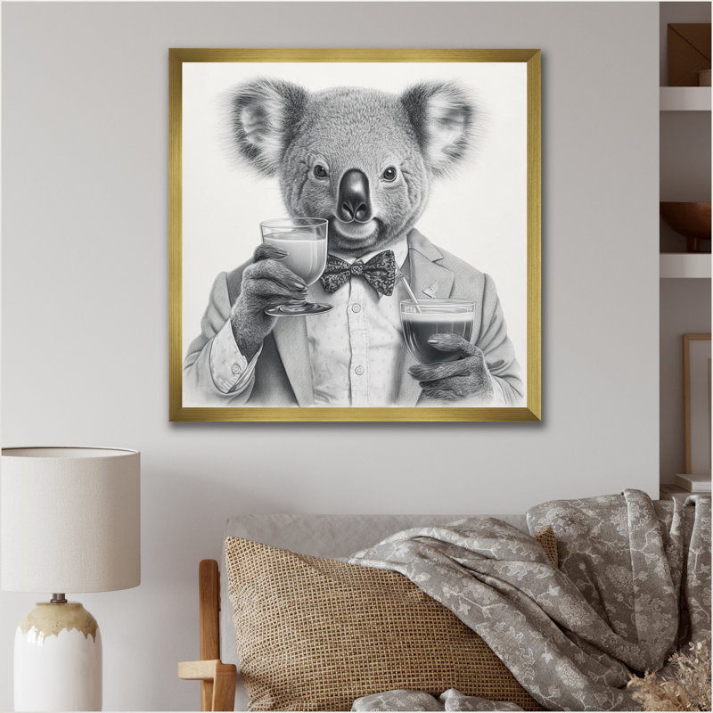 Koala ayant une boisson sur toile, H 24 po x l 24 po x P 1 po, Encadrement doré
