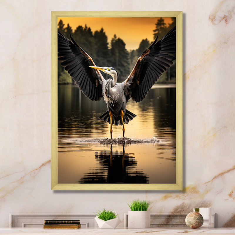 Kishawn Heron Winged Majesty II sur toile, Encadrement doré, H 20 po x l 12 po x P 1 po