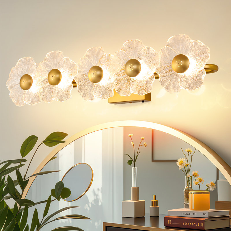 Éclairage pour meuble-lavabo à intensité variable MantoLite, Or, H 8,2 po x l 26,7 po x P 5,9 po, 5 Lights