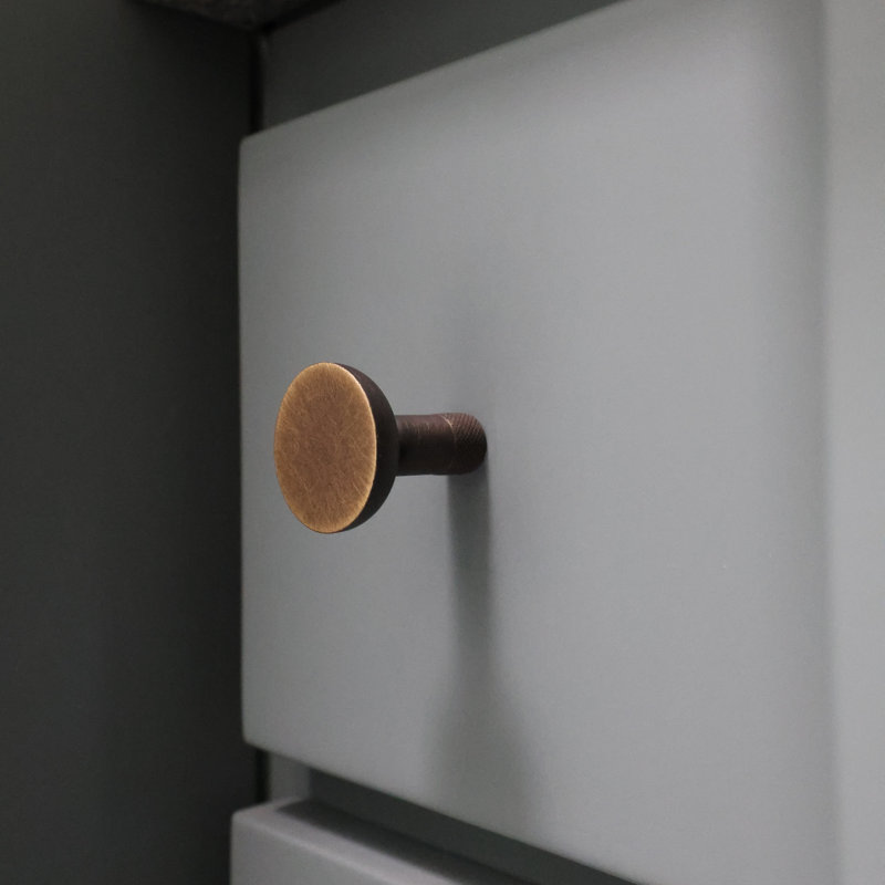 Knurled Circle Knob, Satin Nickel