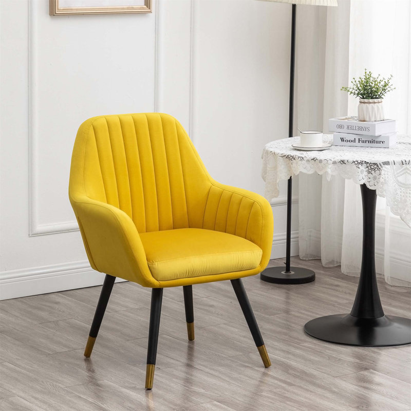 Chaise d'appoint rembourrée contemporaine Tuchico, Velours jaune