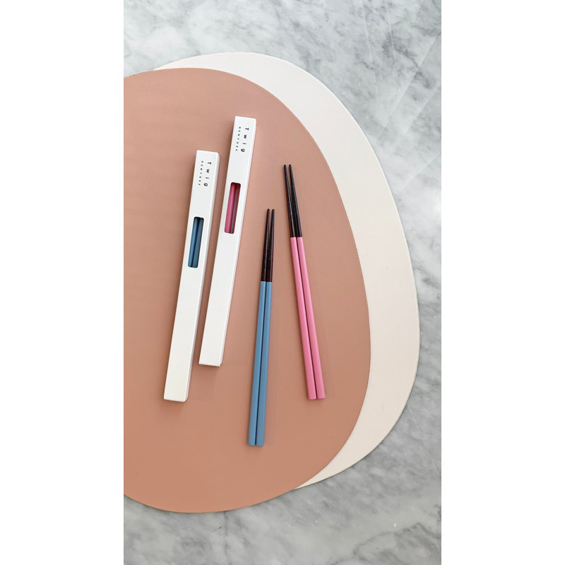 Chopsticks, Pink