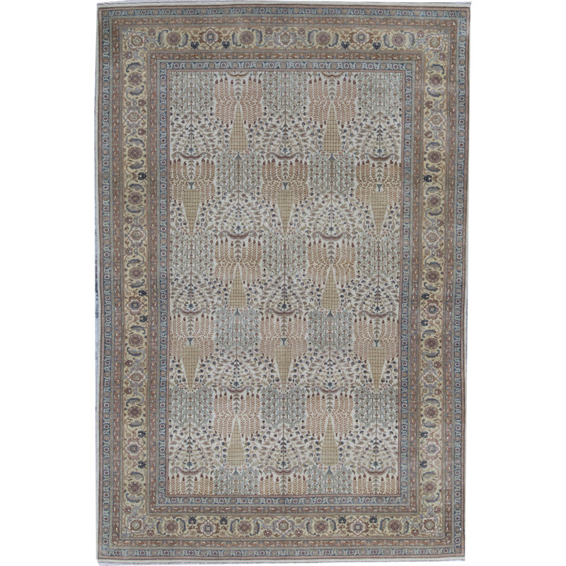 Wool Oriental Area Rug in Ivory/Gold/Brown
