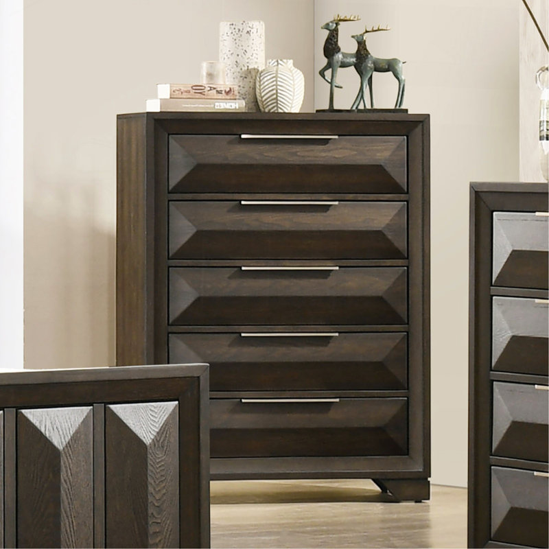 Mobilier de chambre à coucher style transitionnel 1 pièce avec pieds biseautés en métal et 5 tiroirs en queue d'aronde avec finition espresso