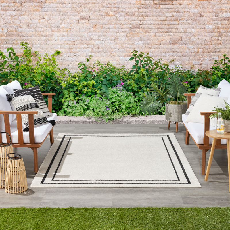 Tapis intérieur / extérieur noir Nourison Essentials Ivory, Rectangle 6 pi x 9 pi
