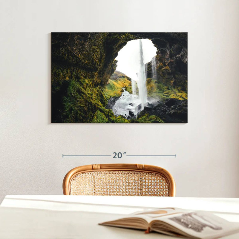 Cascade Alvord Mossy Kvernufoss, H 16 po x l 24 po