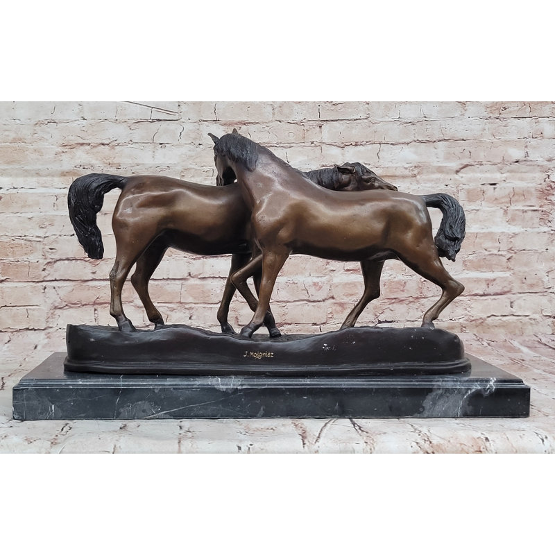 Sculpture en bronze de chevaux - paire d'étalons broutant sur une base en marbre