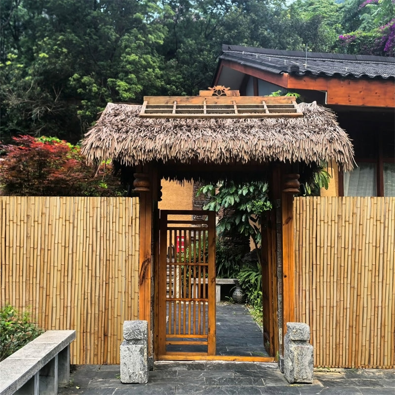 Natural Bamboo Fence Roll 4FT x 6FT, 18" H x 50" W x 9" D