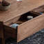 Table basse simple et moderne-109305533