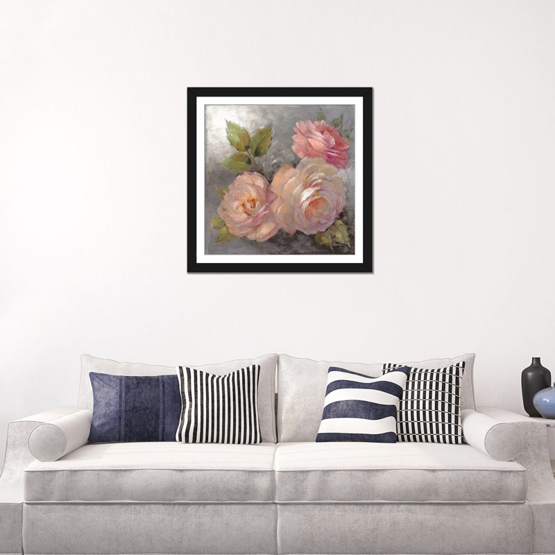 Atle Krista «Roses on Grey II» - Estampe numérique sur toile tendue avec châssis, H 16 po x l 16 po, Impression encadrée