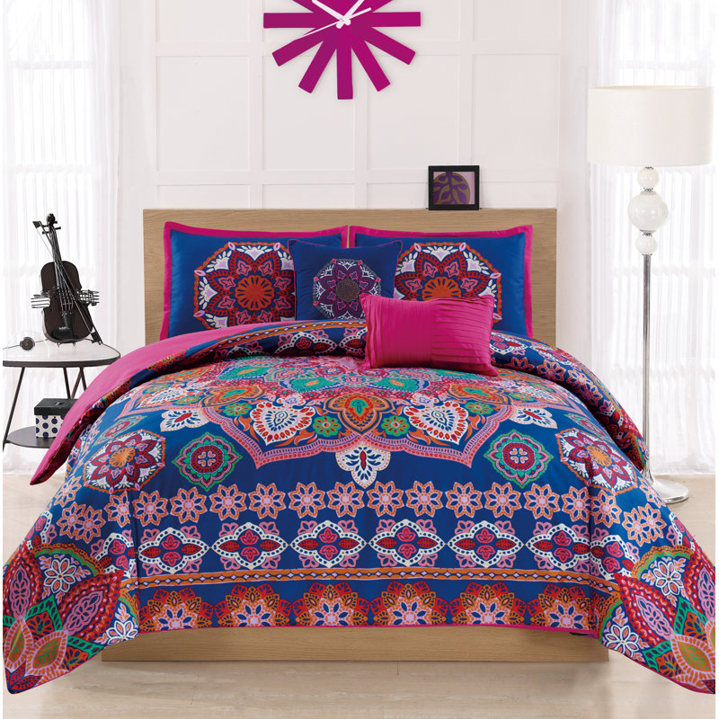 Eclectic Polyester Floral Comforter, Queen