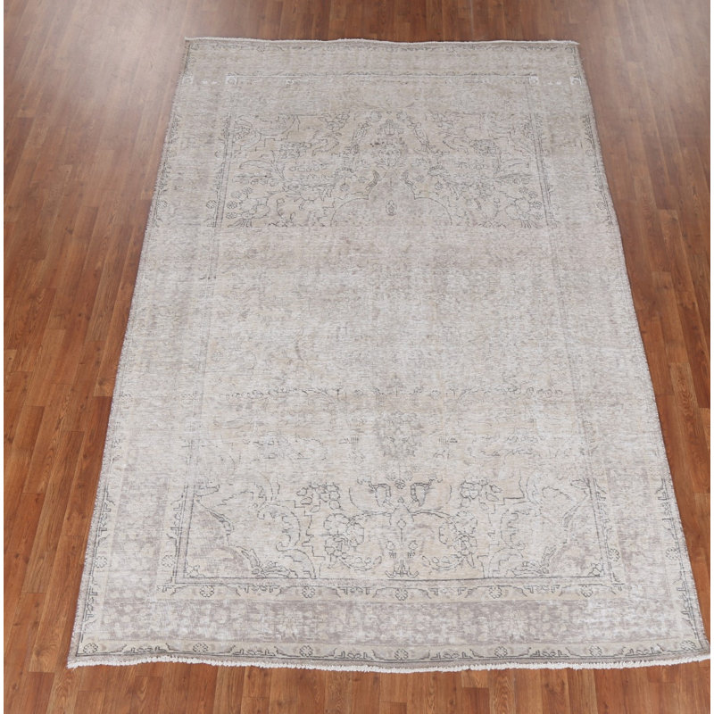 Tapis Tabriz à motif floral délavé Analiyah