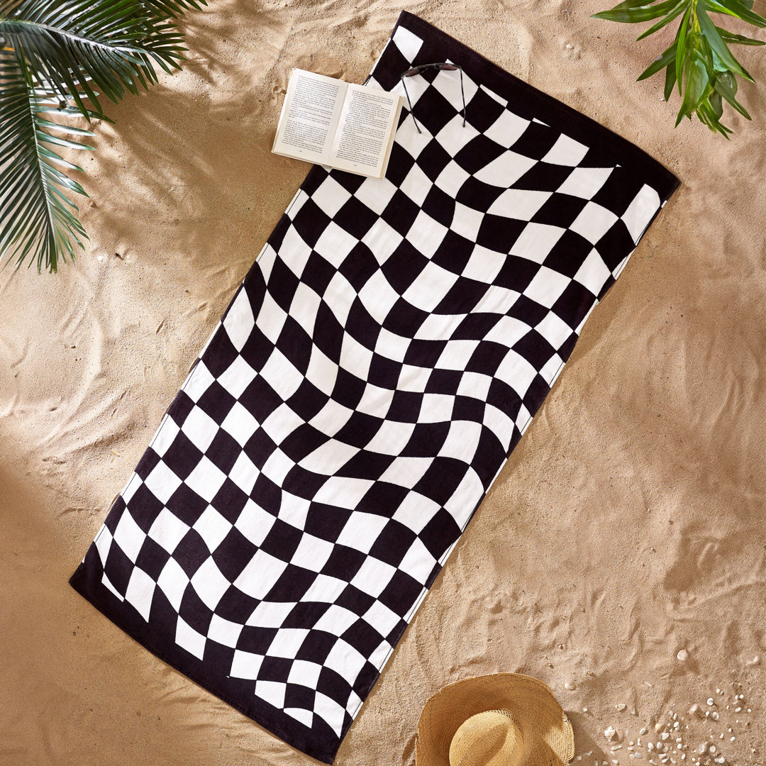 Julian Charles Men's Black Catherine Lansfield Checkerboard Cotton Beach Towel - One Size - Image 4