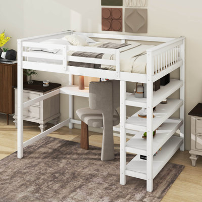 Lit mezzanine double avec tablettes de rangement et bureau sous le lit