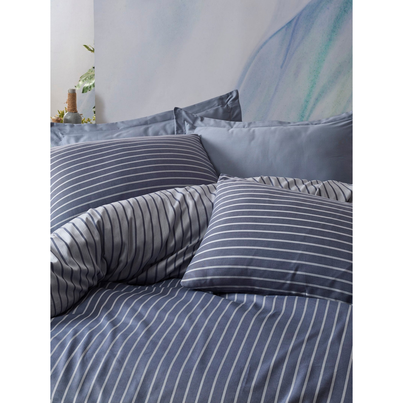 Carlen Duvet Cover Set, Blue, 61" x 87" Duvet Cover + 1 31" x 31" Pillowcase