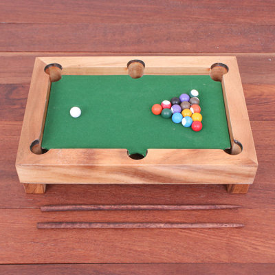 Schairer Arlmont & Co. 2 Player Wood Pool