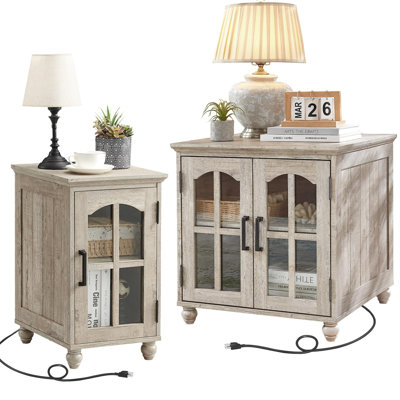 Ensemble de 2 tables de bout Farmhouse avec station de charge, tables d'appoint en bois avec porte de grange en verre et tablettes réglables pour la chambre à coucher et le salon