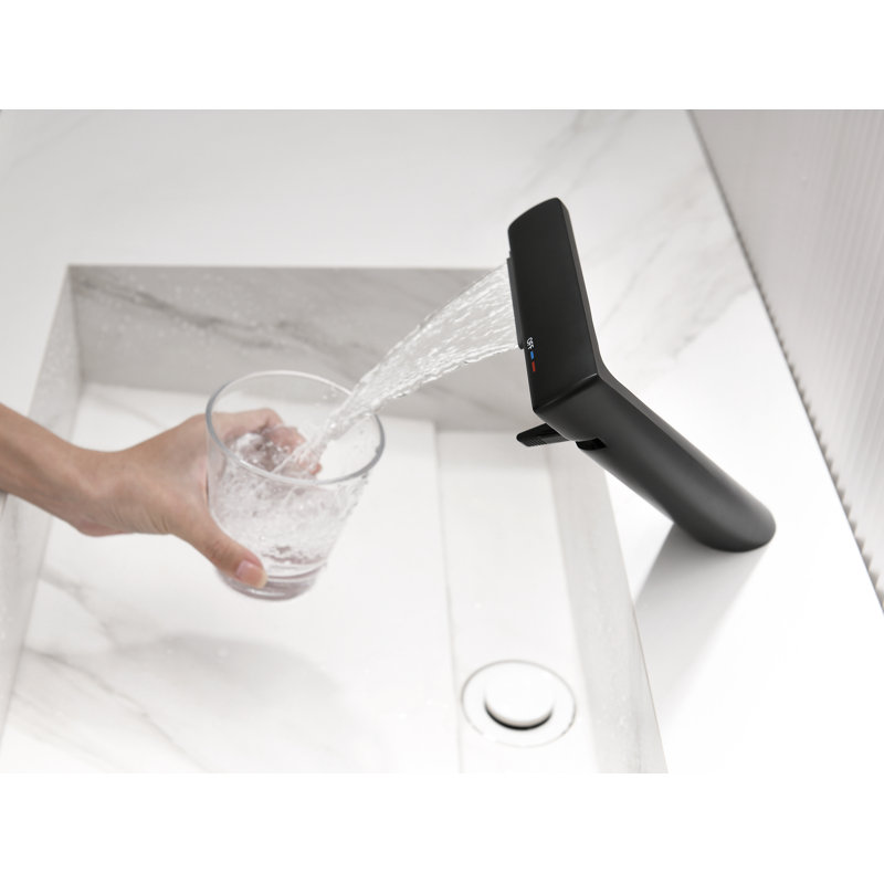 Single-Hole Single-Handle Bathroom Faucet, Matte Black