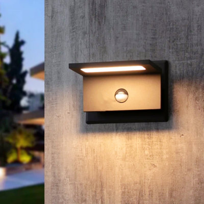 Outdoor LED Wall Sconce, Modern Wall-Mounted Fixture, Suitable For Front Porches And Entrances, Black
