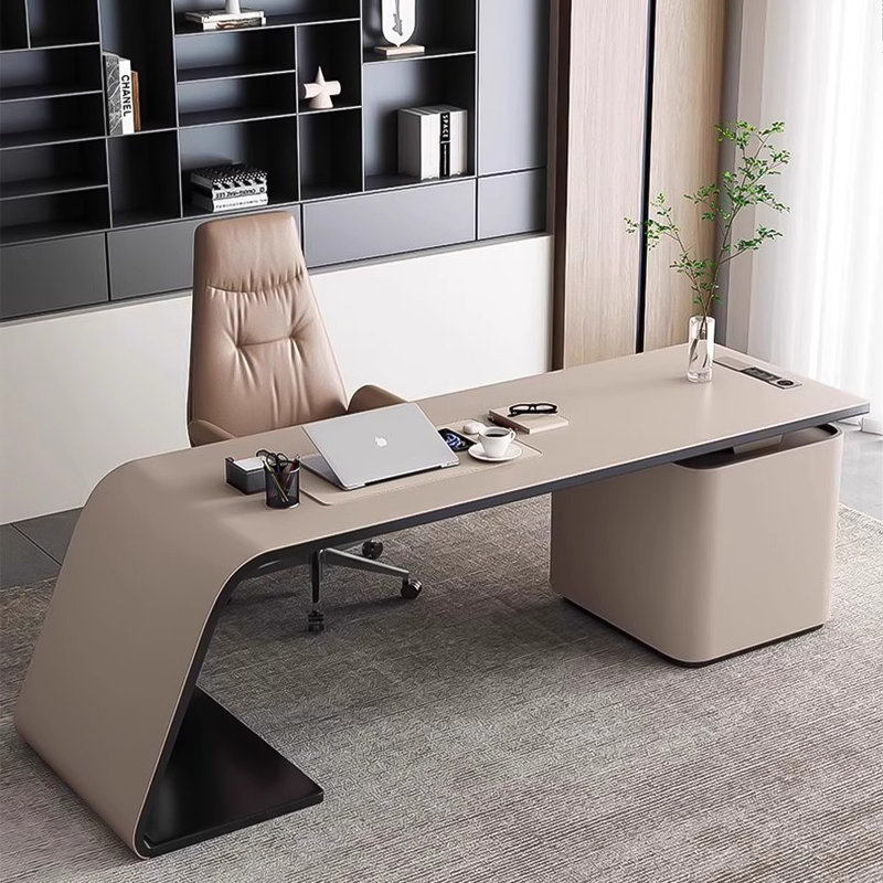 Bureau kaki clair minimaliste avec armoire de rangement et multiprise, table de bureau tout-en-un