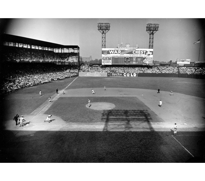 Sportsman's Park, H 28 po x l 40 po