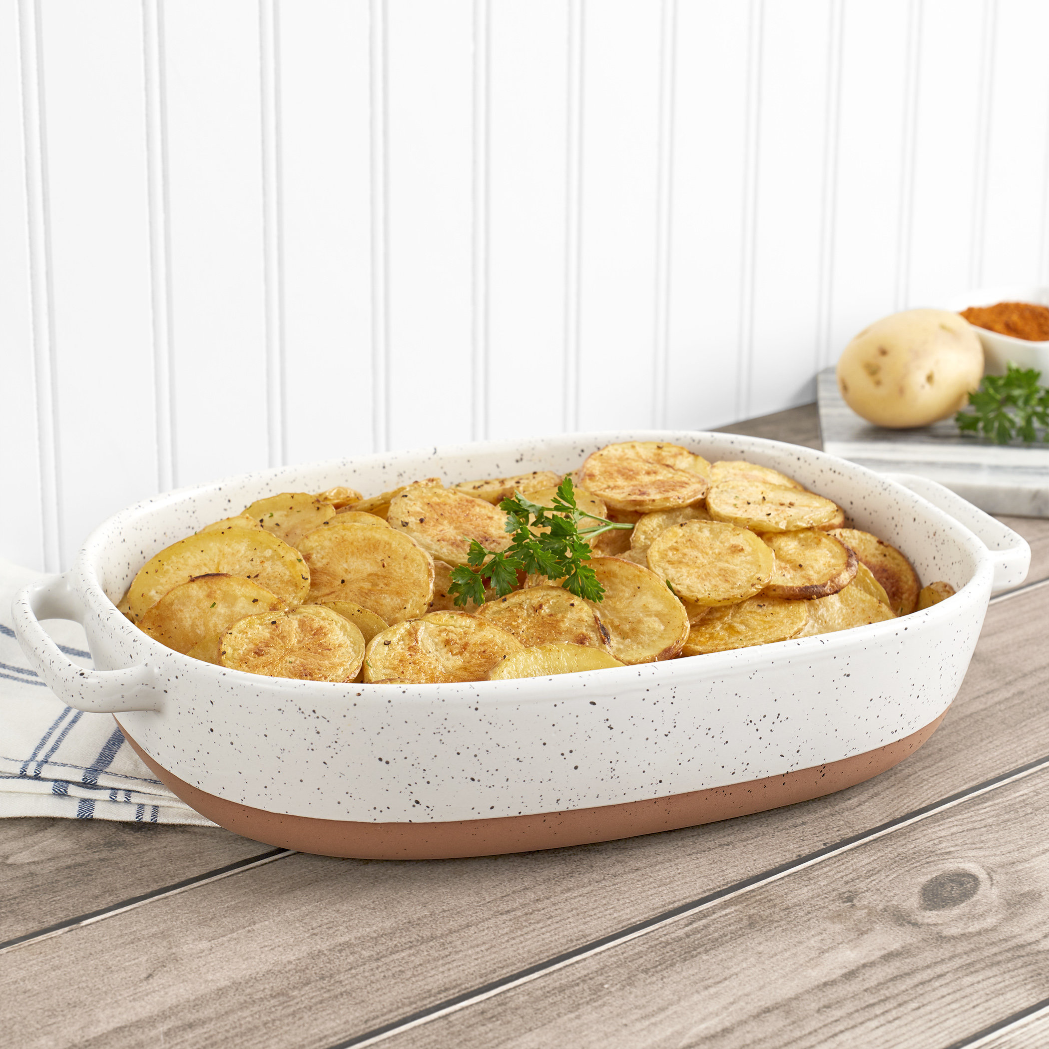 Dolly Parton 1.9-Qt. Covered With Wicker Basket Casserole Dish