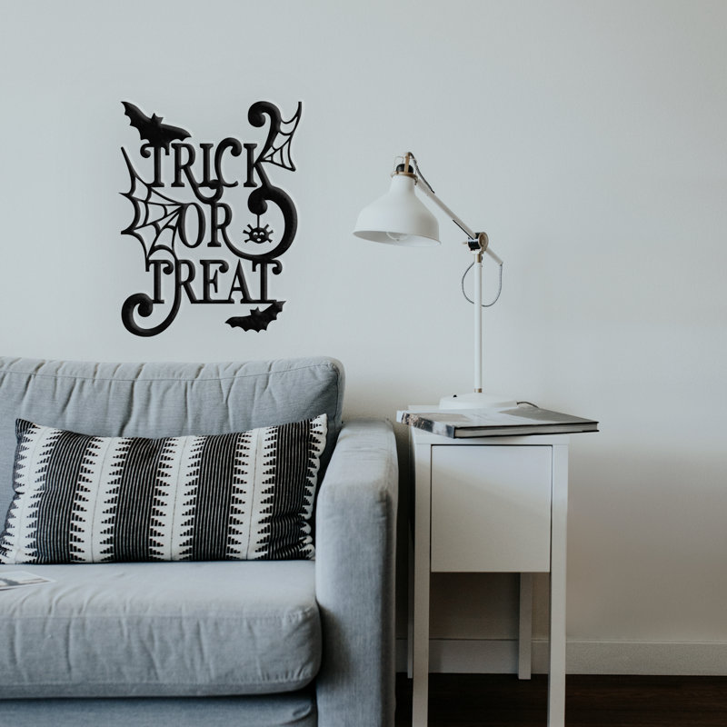 Trick Or Treat Wall Décor