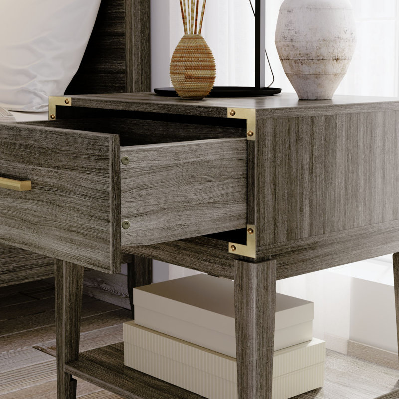 Aasir 19.25'' W Solid Wood Nightstand, Clay