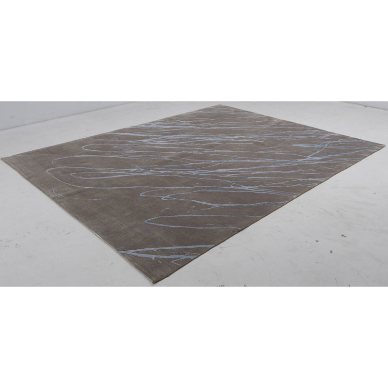 Handmade Cotton and Silk Abstract Area Rug