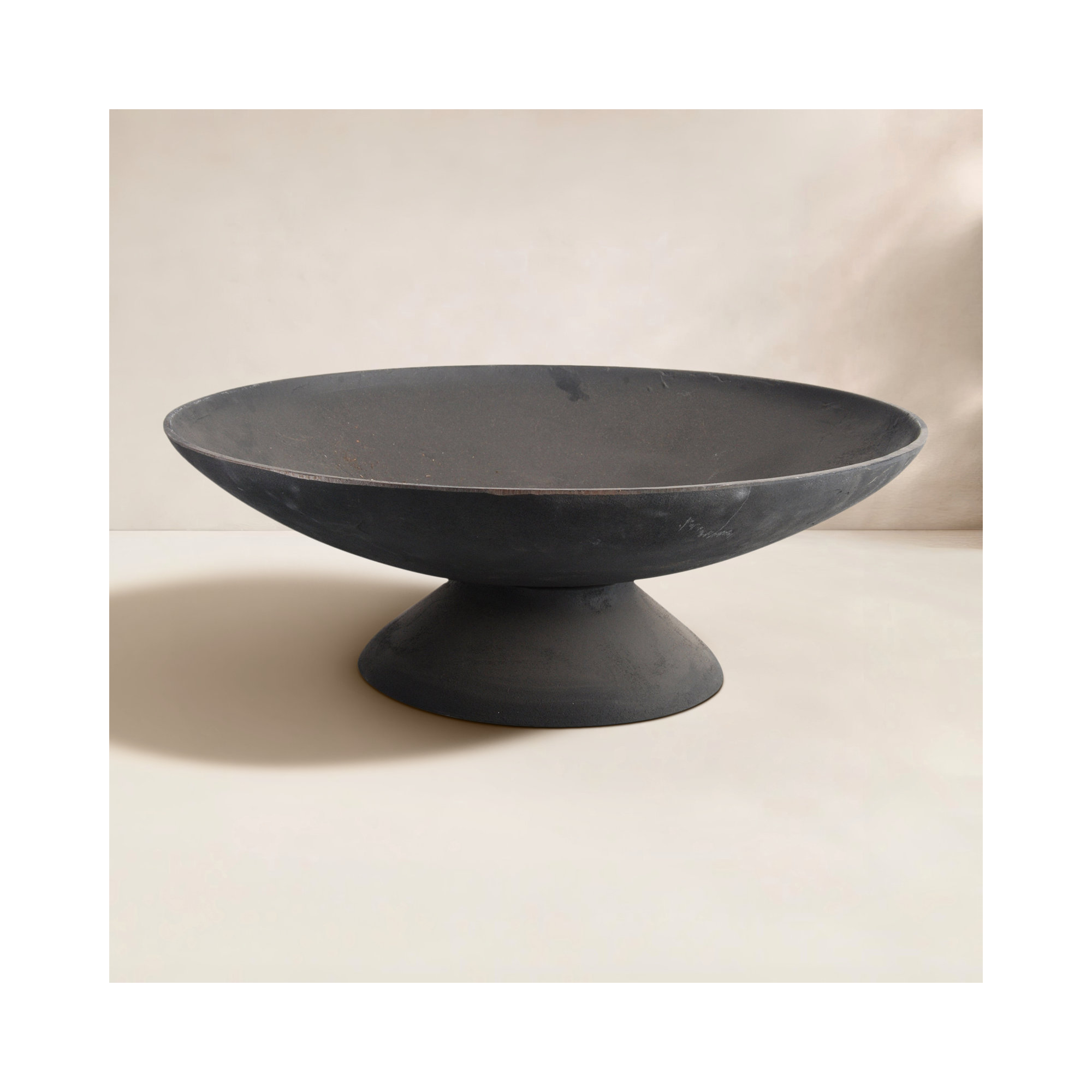 Howland Round Fire Pit, 8.1" H x 23" W x 23" D