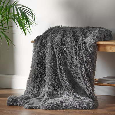 Cuddly Faux Fur 150x200cm Throw