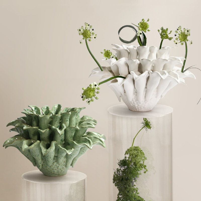 Vase Lotus, White