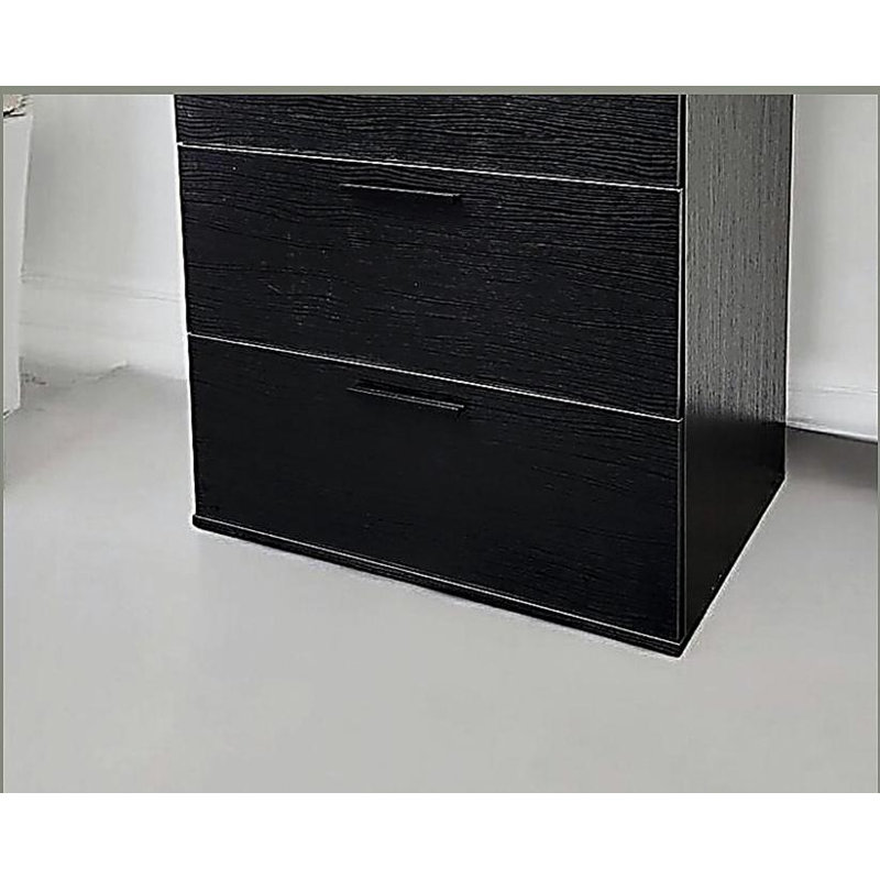 Commode noire à quatre tiroirs Oliver