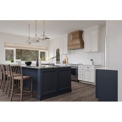 Moulure de base de meuble de 96 po, blanche, FBM-WH