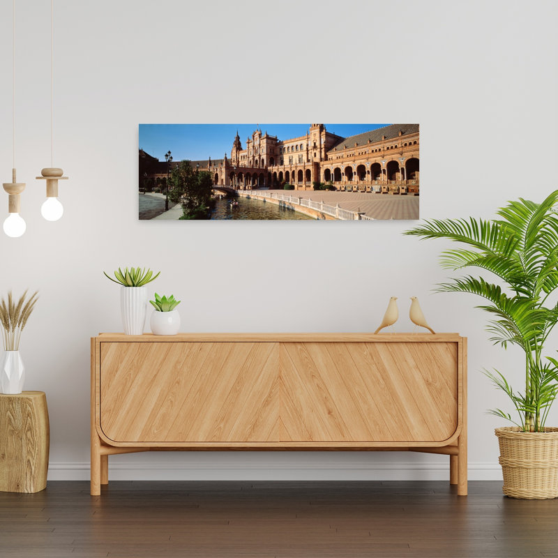 Art contemporain, Plaza Espana, Séville, Espagne, H 12 po x l 36 po