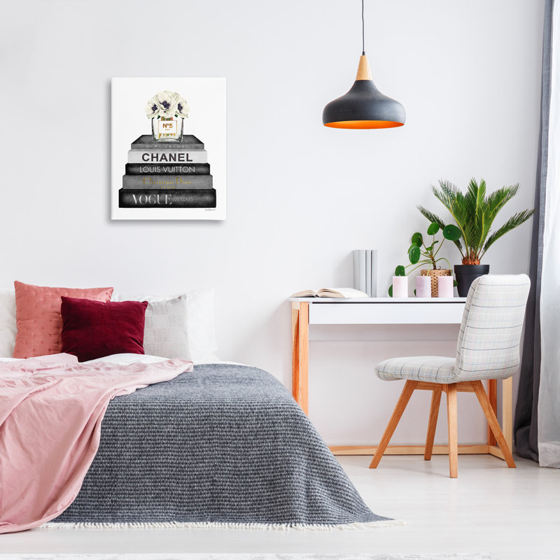 Créateur de mode, pile de livres, aquarelle noir et blanc - impression d'art graphique, H 30 po x l 24 po