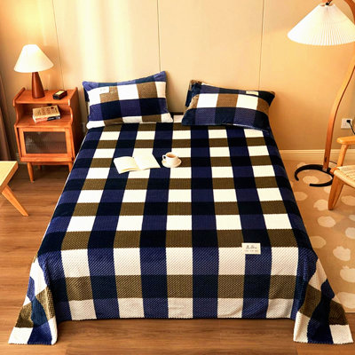 Luxury Plush Velvet Sheet Set - Hotel Soft White Fleece Bedding with Extra Deep Pockets for Up to 24" Mattresses - Warm & No Slip Sheets