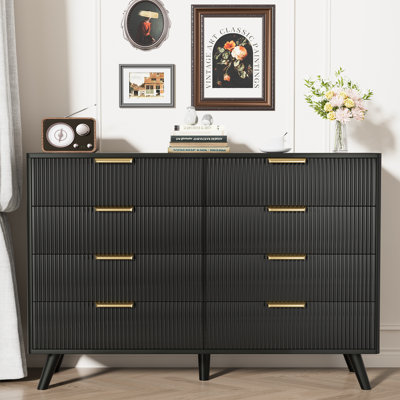 Commode à 8 tiroirs de 47,2 po de long pour chambre à coucher, commode moderne avec détails cannelés, rangement élégant avec poignées dorées pour le salon, le couloir ou le placard