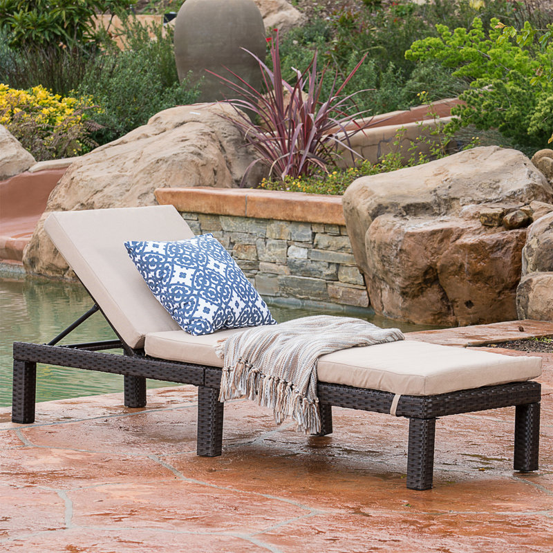 PUERTA KD CHAISE LOUNGE FRAME WITH CUSHION