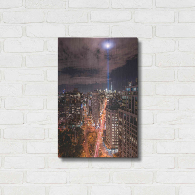 «Tribute Lights Flatiron District» par Bruce Getty, art mural en métal, H 24 po x l 16 po