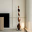 Ornements abstraits de sculpture sur bois