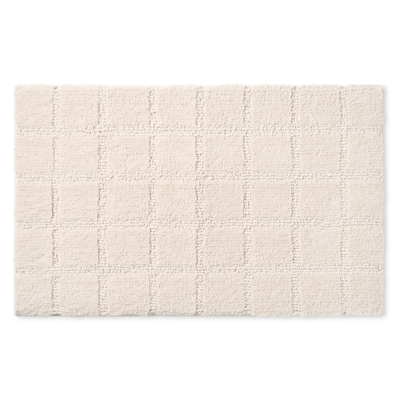 TOWN & COUNTRY EVERYDAY Ultra Plush Solid Tufted Windowpane Machine Washable Bath Mat 20"x32", Beige