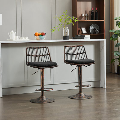 Ensemble de 2 tabourets de bar en rotin, chaise de bar pivotante à 360 °, chaise à hauteur de comptoir avec repose-pieds pour la cuisine et la salle à manger