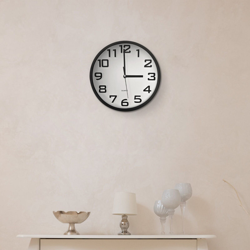 Nhieu Wall Clock, Black