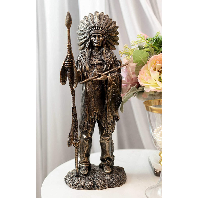 Figurine Warrior Tribal Chief