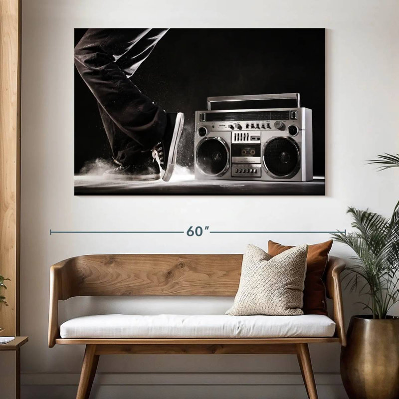 Boombox Abarca Street, H 34 po x l 51 po