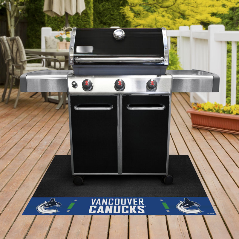 NFL - New England Patriots, Vancouver Canucks