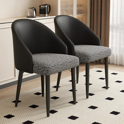 Chaise de salle à manger moderne et simple en cuir au carbone avec trépied