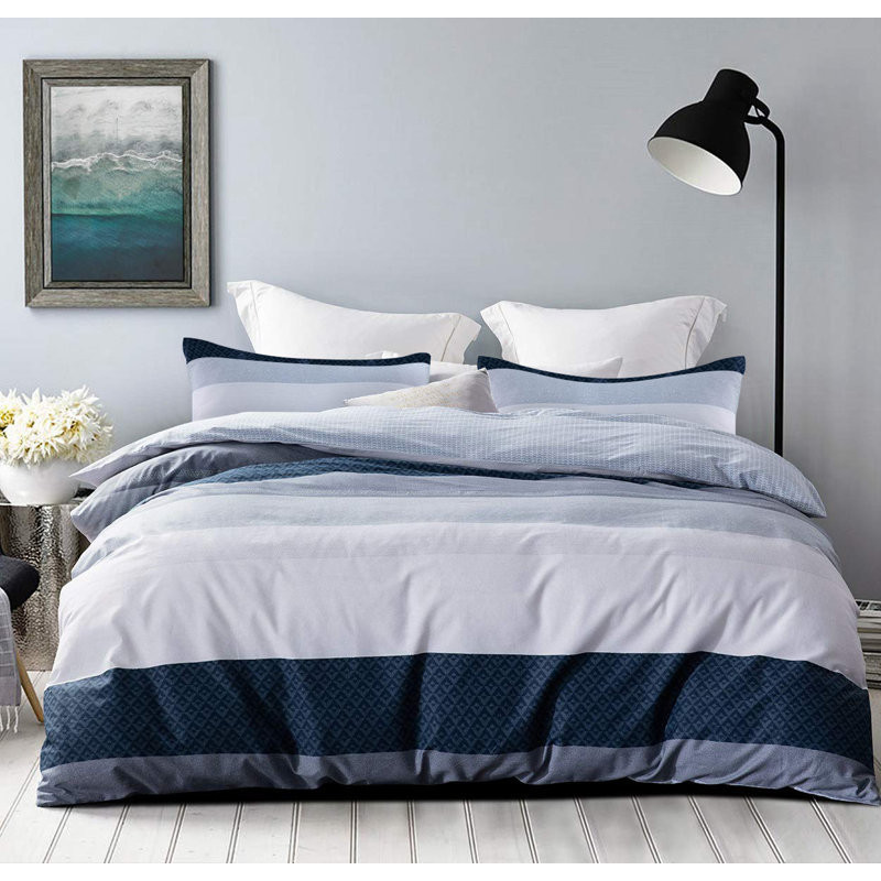 SLEEPBELLA Comforter Queen Size, 600 Thread Count Cotton White And Navy Striped Patchwork Reversible Pattern Reversible Blue Comforter Set,Down Alternative Bedding Set 3Pcs (Queen, Blue Patchwork)