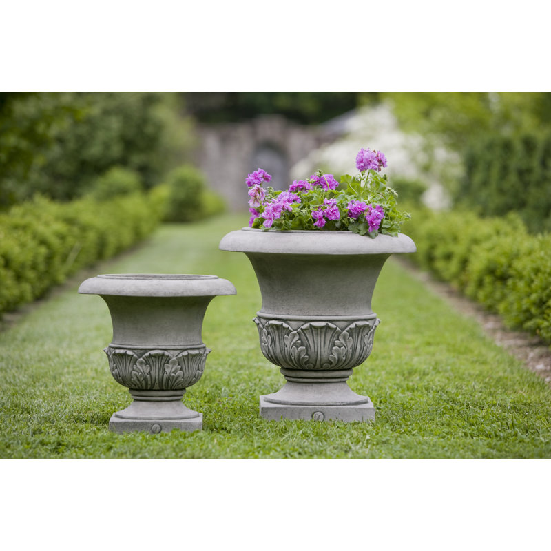 Williamsburg Handmade Urn Planter, 22" H x 22" W x 22" D, Natural